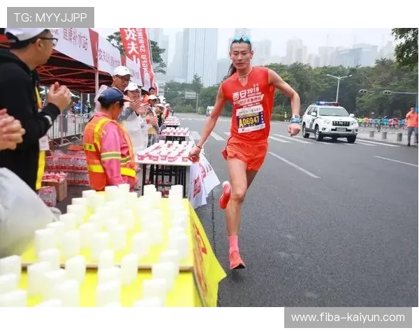 运动营养学进展：新型碳水化合物凝胶对马拉松后程表现影响研究